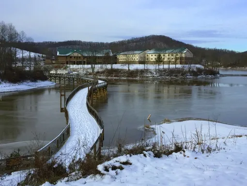 Stonewall Resort beside the lake in winter